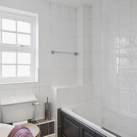 Lovely 4 Bedroom House In - Sleeps 10 Tatil Evi York